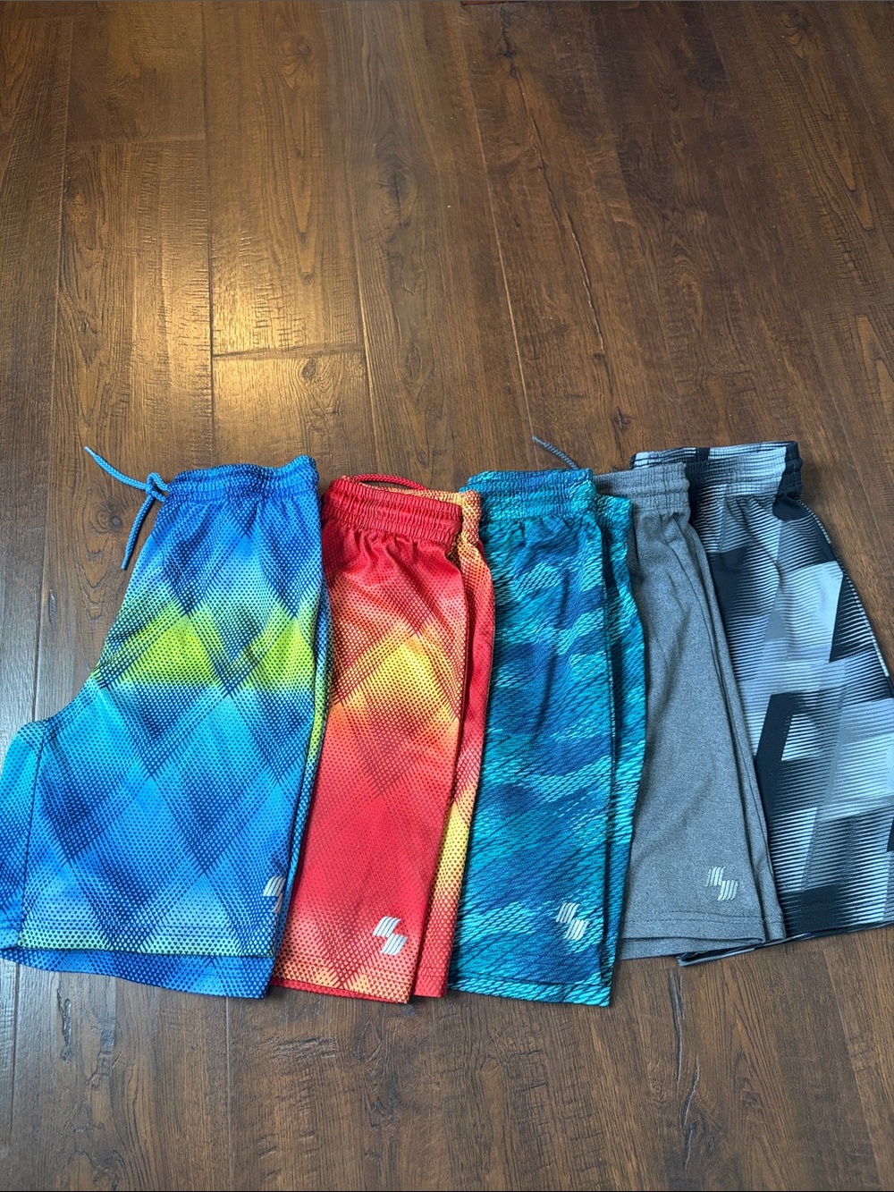 Children’s Place:5 pairs -Youth Athletic Shorts - size 10-12